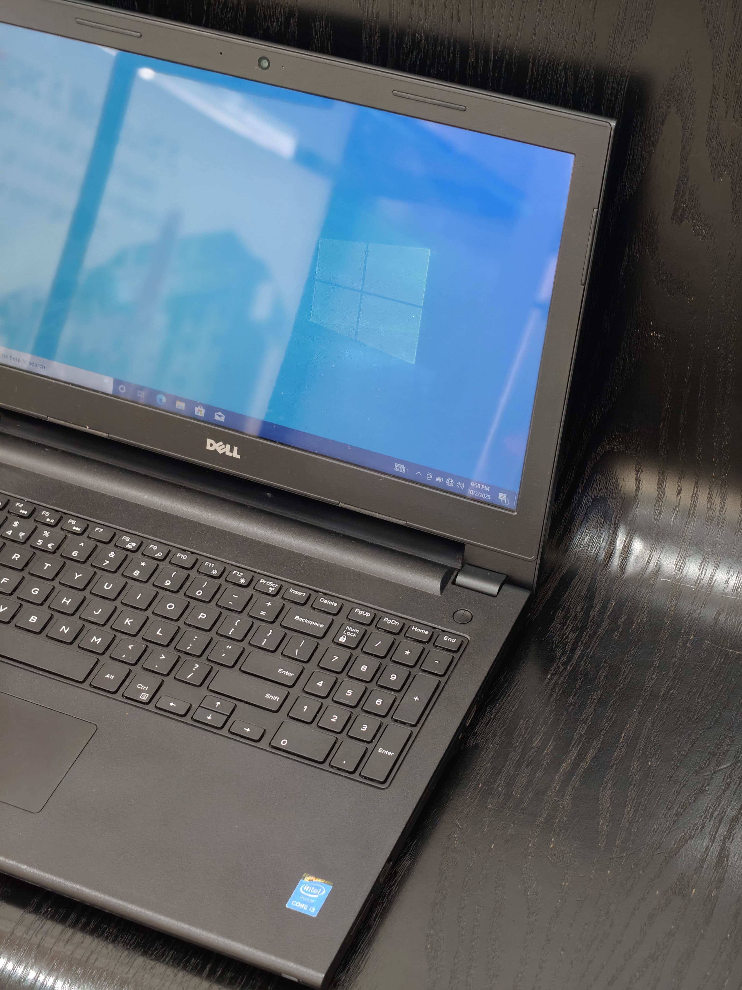 DELL INSPIRON 15 I3 5TH  4GB 128 GB